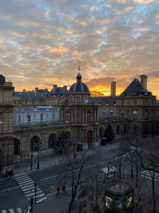 Apartment Amazing Flat Senat Paris